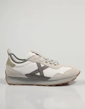 MUNICH Um Sneakers in White 80999